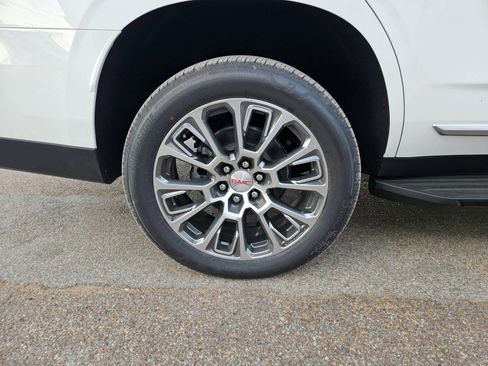 New 2026 GMC Yukon Denali image 31