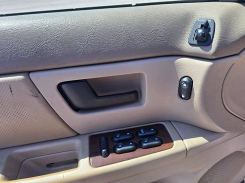 Used 2006 Ford Taurus SEL FWD image 15