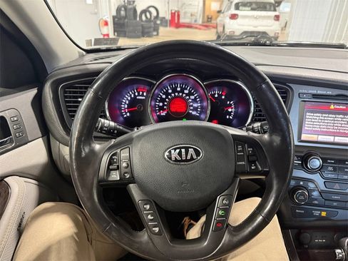 Used 2013 Kia Optima EX w/ Premium Pkg image 12