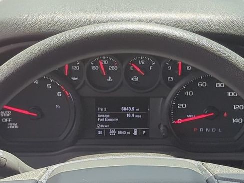 Used 2025 Chevrolet Silverado 1500 Custom Trail Boss w/ Dark Appearance Package AWD/4WD image 7