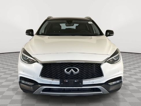 Used 2018 INFINITI QX30 Premium w/ Navigation Package AWD/4WD image 2