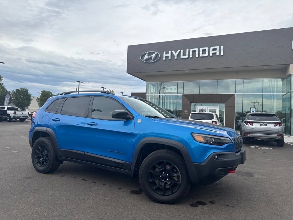 Used 2022 Jeep Cherokee Trailhawk w/ Trailer Tow Group AWD/4WD image 9