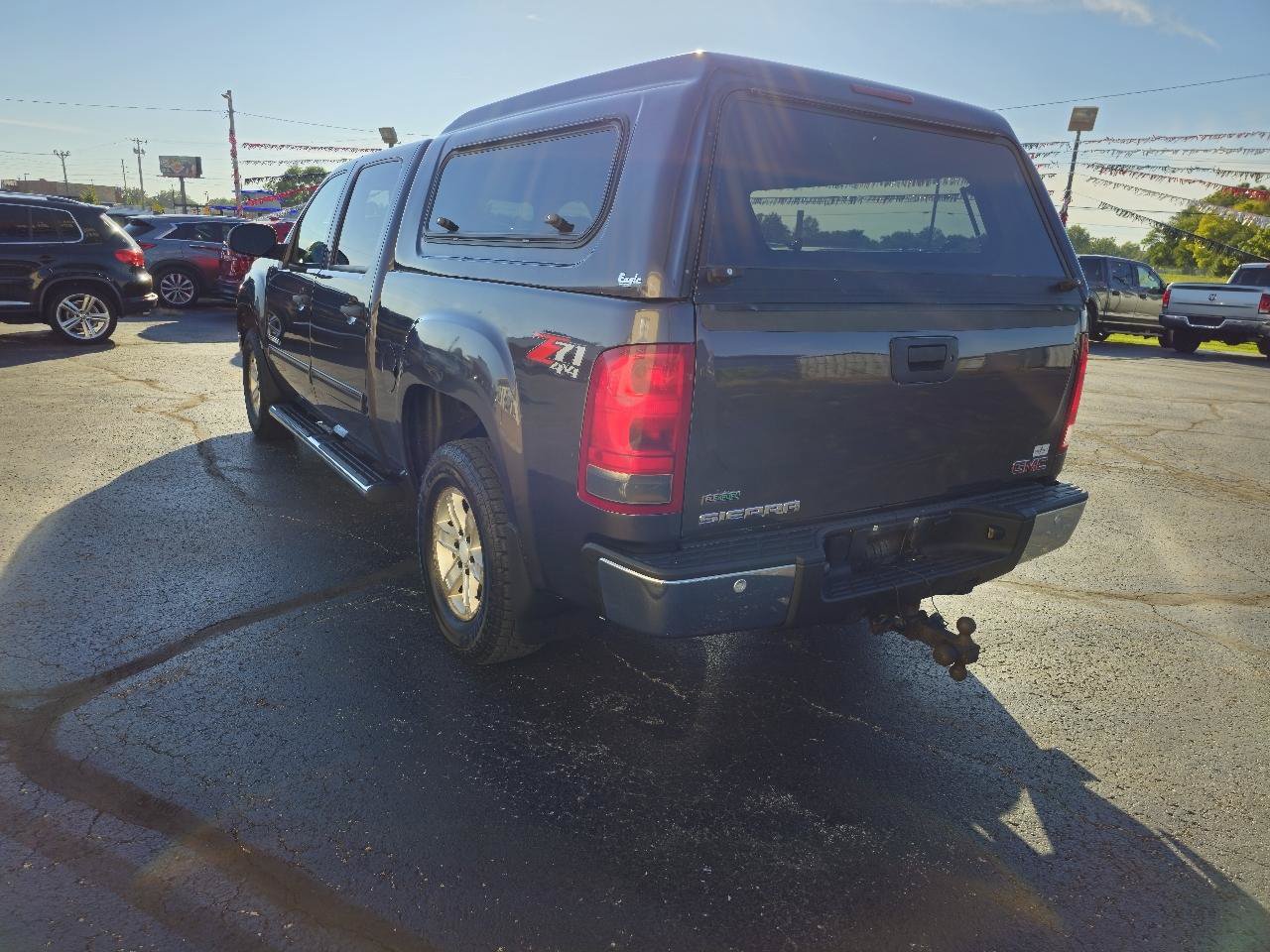 Used 2010 GMC Sierra 1500 SLE w/ Power Pack Plus AWD/4WD image 28