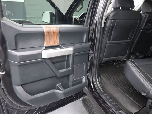 Used 2019 Ford F150 Lariat w/ Equipment Group 501A Mid AWD/4WD image 9