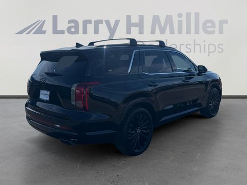 Used 2025 Hyundai Palisade Calligraphy image 5