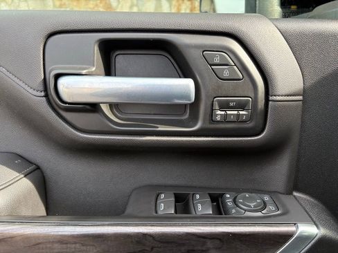 Used 2020 Chevrolet Silverado 2500 LTZ w/ LTZ Premium Package image 20