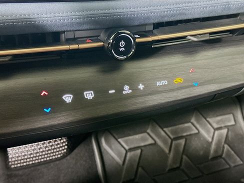 Used 2023 Nissan Ariya image 24