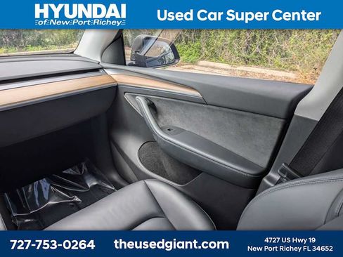 Used 2023 Tesla Model Y Long Range AWD/4WD image 18