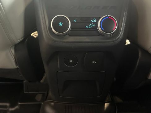 Used 2025 Ford Explorer Active w/ Active Comfort Package AWD/4WD image 16