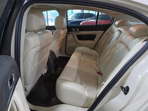 Used 2015 Lincoln MKS AWD w/ Equipment Group 101A image 20