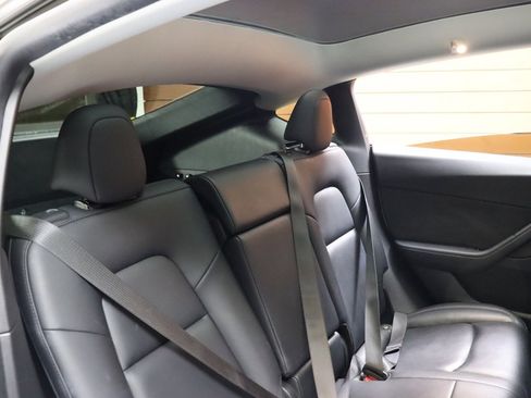 Used 2023 Tesla Model Y Long Range image 45