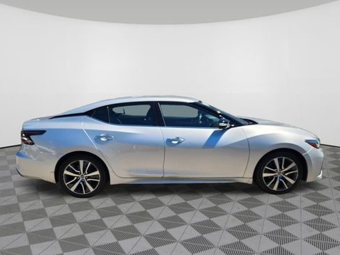 Certified 2019 Nissan Maxima 3.5 SV w/ Floor Mat Group FWD image 6