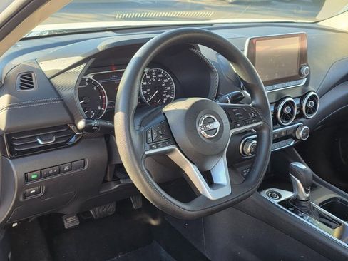 Used 2024 Nissan Sentra SV image 9