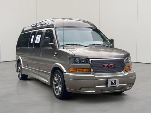 Used 2023 GMC Savana 2500 Extended RWD image 8