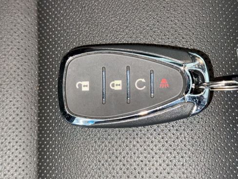 Used 2024 Chevrolet Trax RS w/ Driver Confidence Package FWD image 28