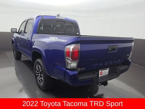 Used 2022 Toyota Tacoma TRD Sport w/ Technology Package RWD image 4