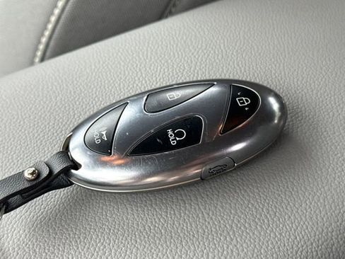 Certified 2025 Hyundai Elantra Sport image 29