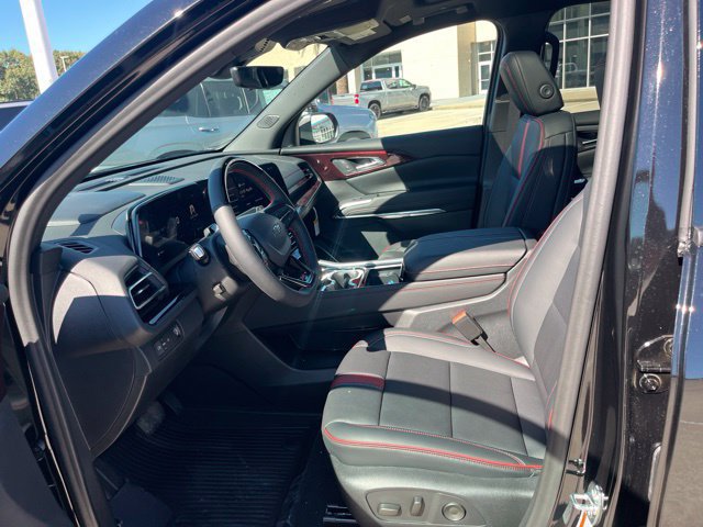 New 2027 Chevrolet Traverse RS w/ LPO, Floor Liner Package FWD image 18