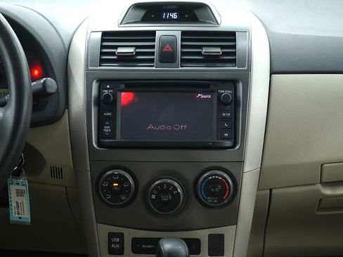 Used 2013 Toyota Corolla LE Special Edition image 15