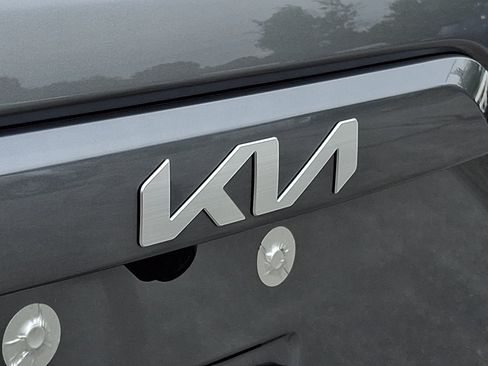 New 2026 Kia Niro EX FWD image 20