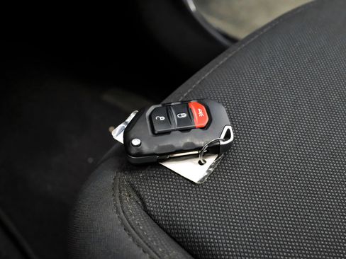 Used 2021 Jeep Wrangler Sport AWD/4WD image 59