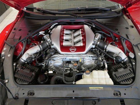 Used 2023 Nissan GT-R Premium w/ Premium Interior Package image 23