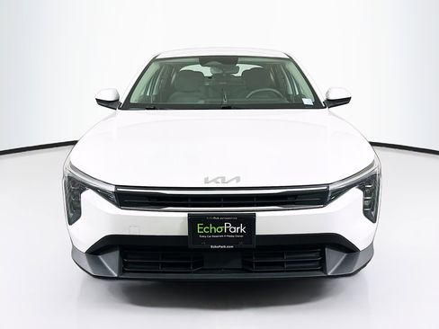 Used 2025 Kia K4 FWD image 2
