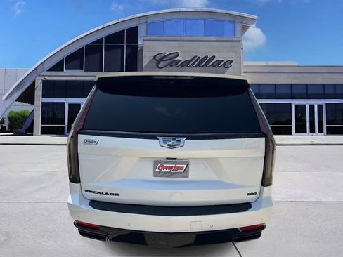 Used 2023 Cadillac Escalade ESV Sport Platinum w/ LPO, ONYX Package RWD image 5