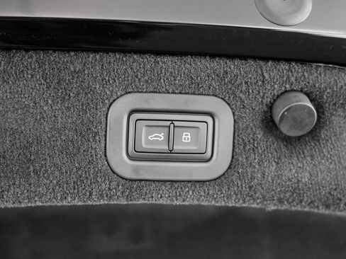 New 2026 Bentley Continental GTC AWD/4WD image 37
