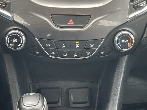 Used 2017 Chevrolet Cruze LT w/ Convenience Package image 28