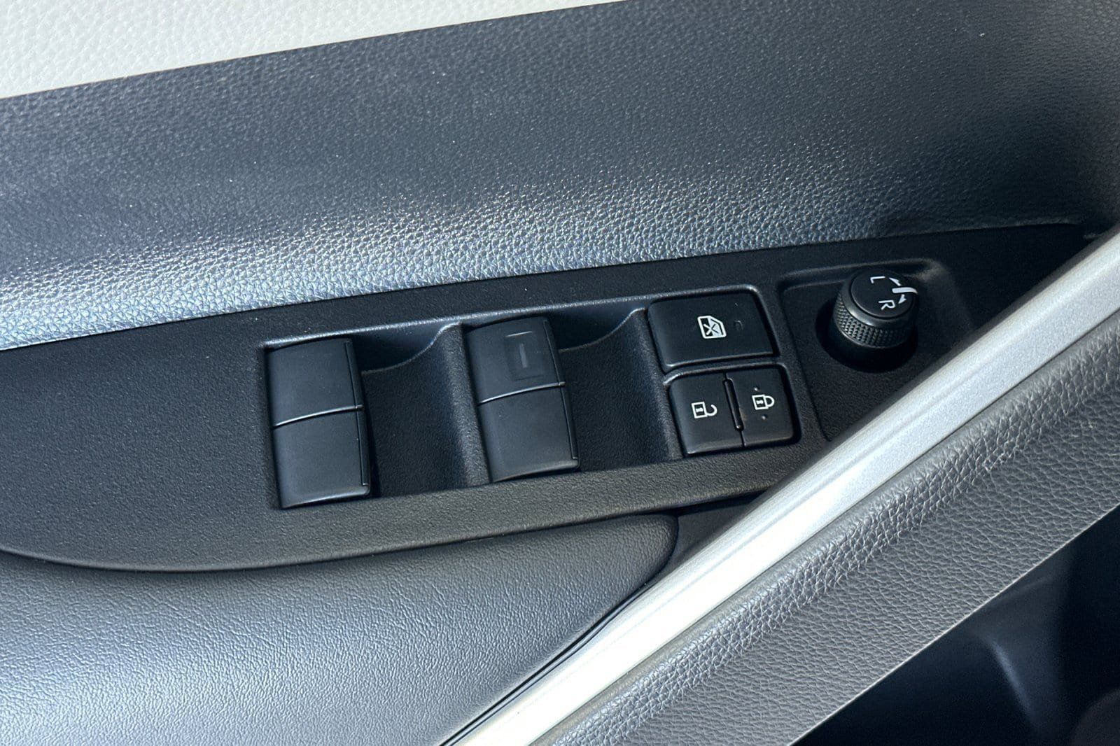 New 2026 Toyota Corolla Cross L FWD image 11