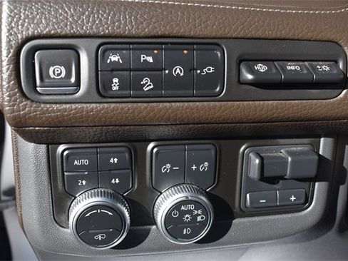 Certified 2021 GMC Yukon Denali w/ Denali Premium Package image 30