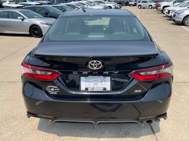 Used 2024 Toyota Camry SE FWD image 6