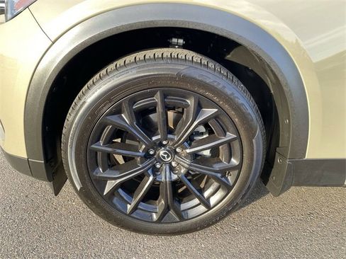 Certified 2025 MAZDA CX-70 3.3 Turbo w/ Premium Package image 10