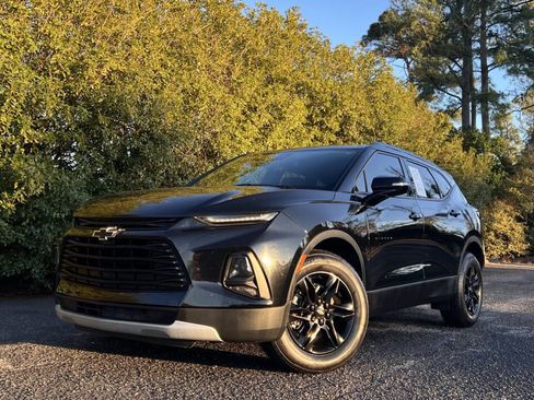 Used 2021 Chevrolet Blazer LT image 2