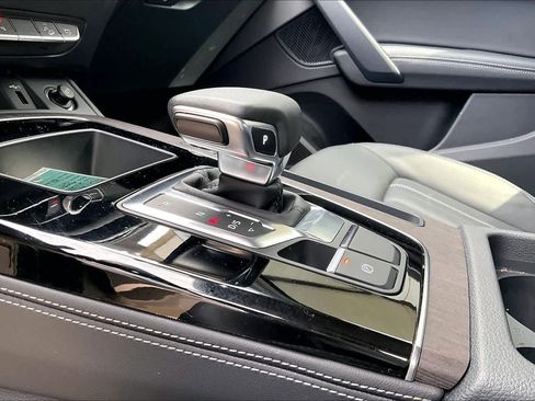 Used 2024 Audi Q5 2.0T Premium Plus image 17