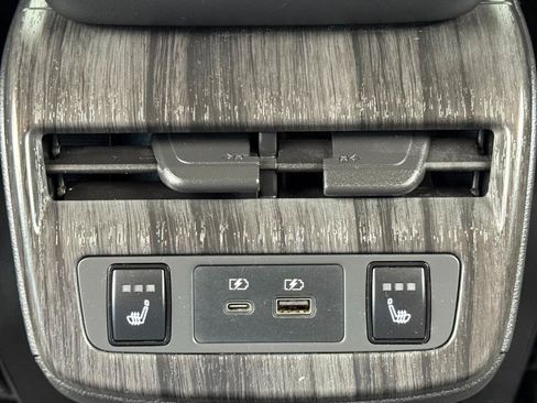 Used 2023 Nissan Ariya FWD image 20