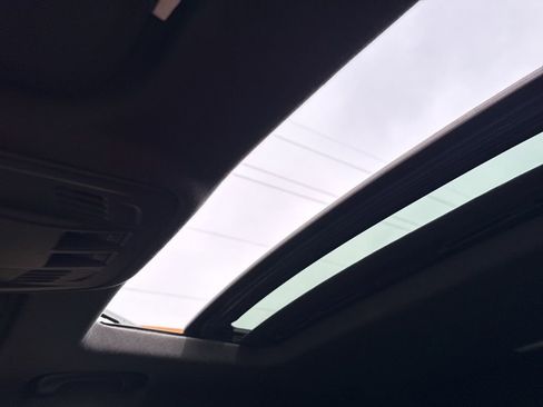 Used 2017 Chevrolet Cruze Premier image 9