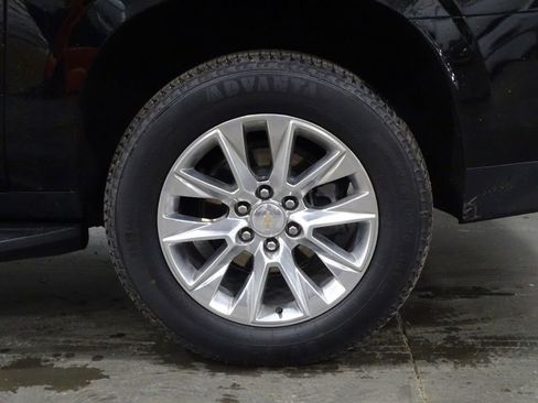 Used 2024 Chevrolet Suburban Premier image 43