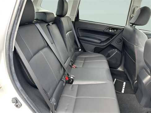 Used 2018 Subaru Forester 2.5i Touring w/ Popular Package #2 image 14