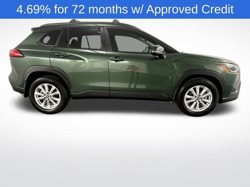 Used 2024 Toyota Corolla Cross LE image 9