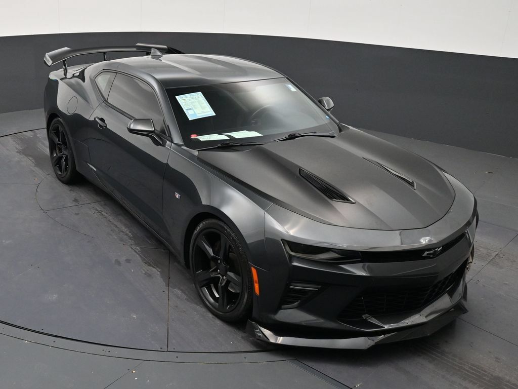 Used 2018 Chevrolet Camaro SS RWD image 18