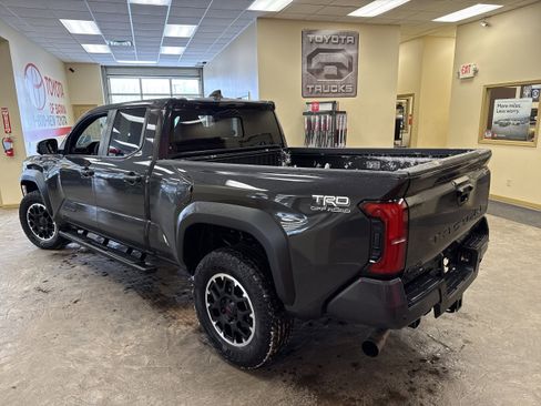 Used 2026 Toyota Tacoma TRD Off-Road w/ TRD Off Road Premium Package image 9