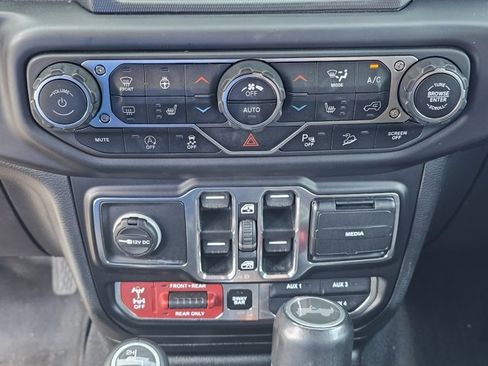 Used 2020 Jeep Wrangler Unlimited Rubicon w/ Quick Order Package 28Y Recon AWD/4WD image 29