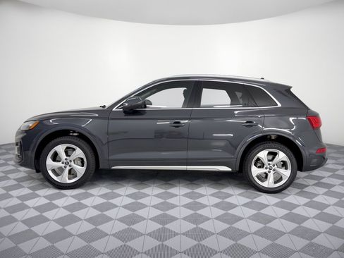 Used 2021 Audi Q5 2.0T Premium Plus w/ Premium Plus Package AWD/4WD image 2
