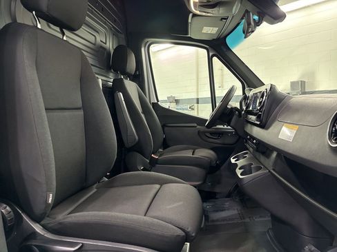 New 2025 Mercedes-Benz Sprinter 3500 image 12