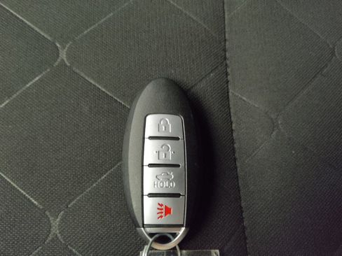 Used 2020 Nissan Kicks SV FWD image 32