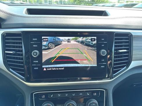 Certified 2023 Volkswagen Atlas SEL AWD/4WD image 14