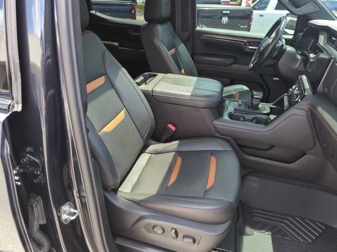 Used 2023 GMC Sierra 1500 AT4 w/ AT4 Premium Package AWD/4WD image 35