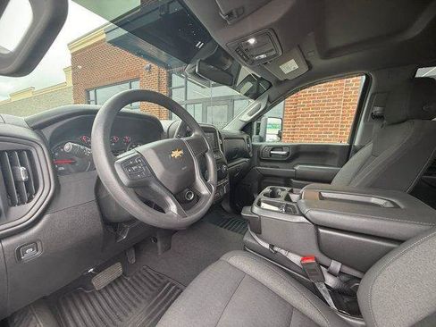Used 2025 Chevrolet Silverado 2500 Custom w/ Custom Value Package AWD/4WD image 18
